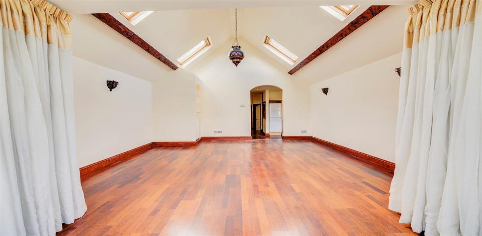 			LET, 2 Bedroom, 1 bath, 1 reception Flat			 Park Drive, GOLDERS GREEN